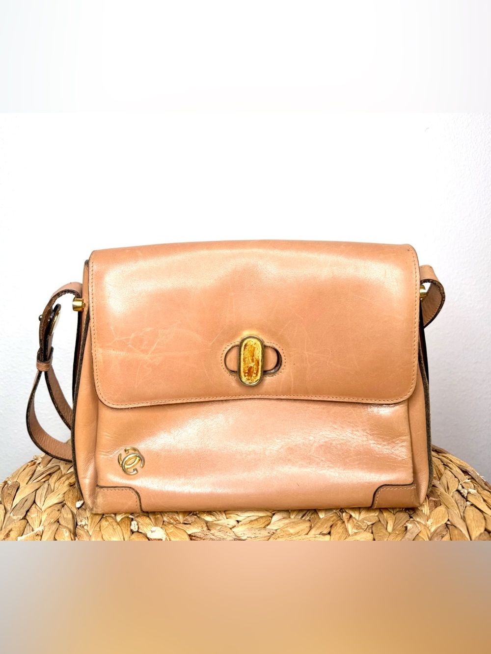 Vintage Gucci camel box MCM calf leather shoulder bag with gold-tone hardware